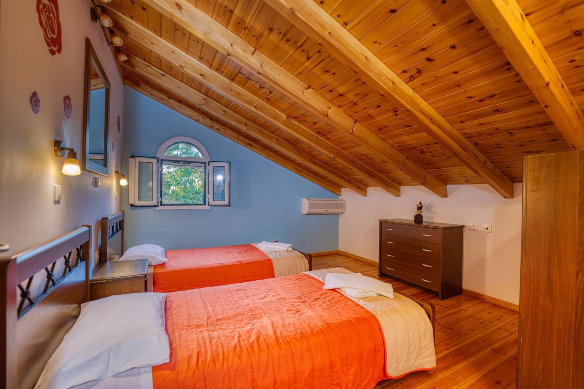Stefanias Appartments Agios Matthaios  ภายนอก รูปภาพ