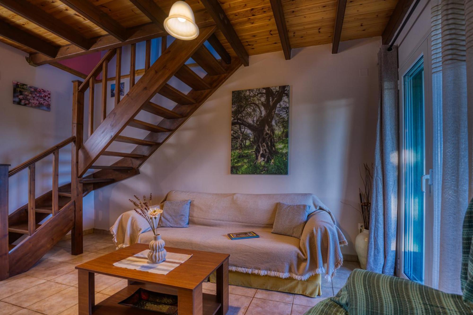 Stefanias Appartments Agios Matthaios  ภายนอก รูปภาพ