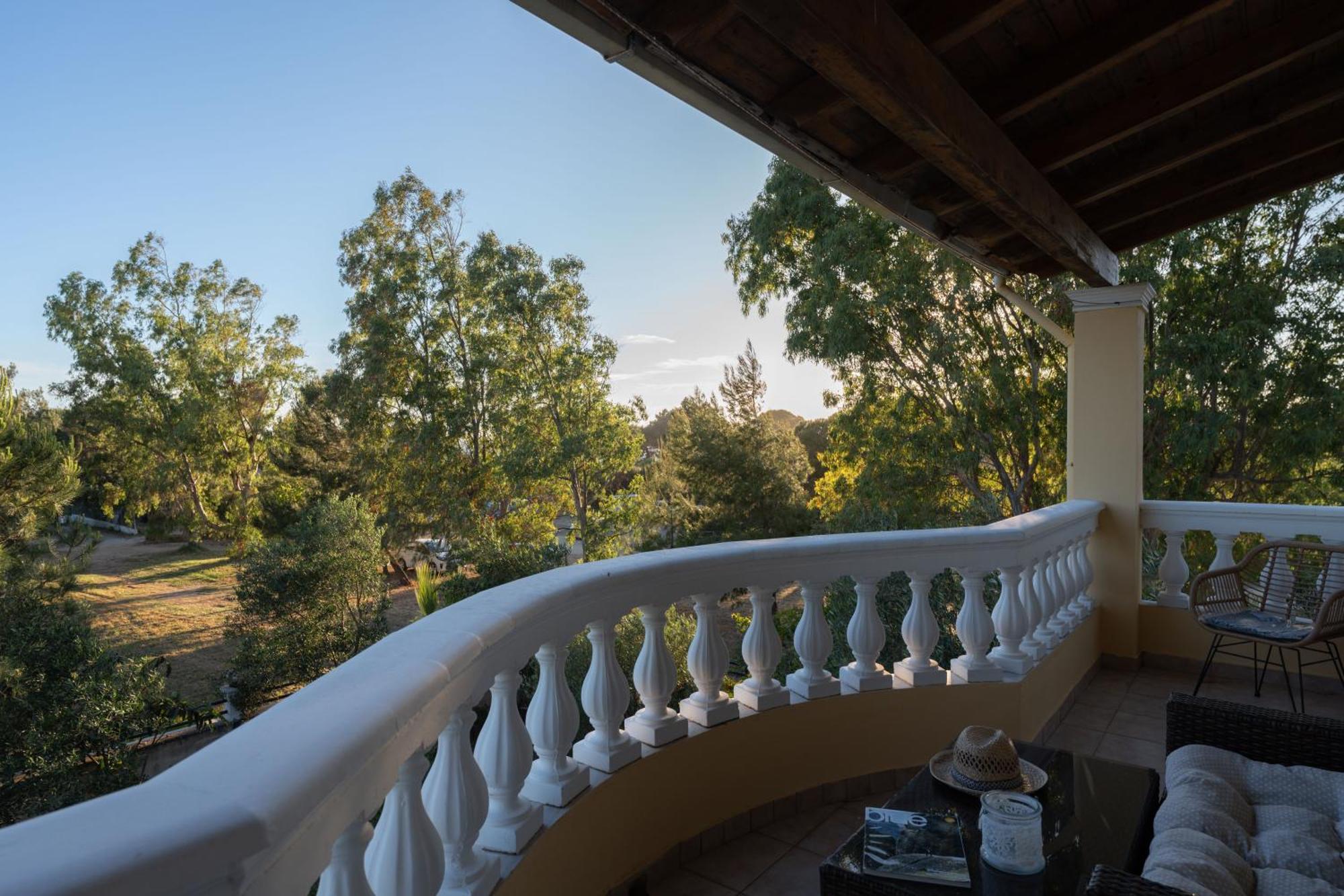 Stefanias Appartments Agios Matthaios  ภายนอก รูปภาพ