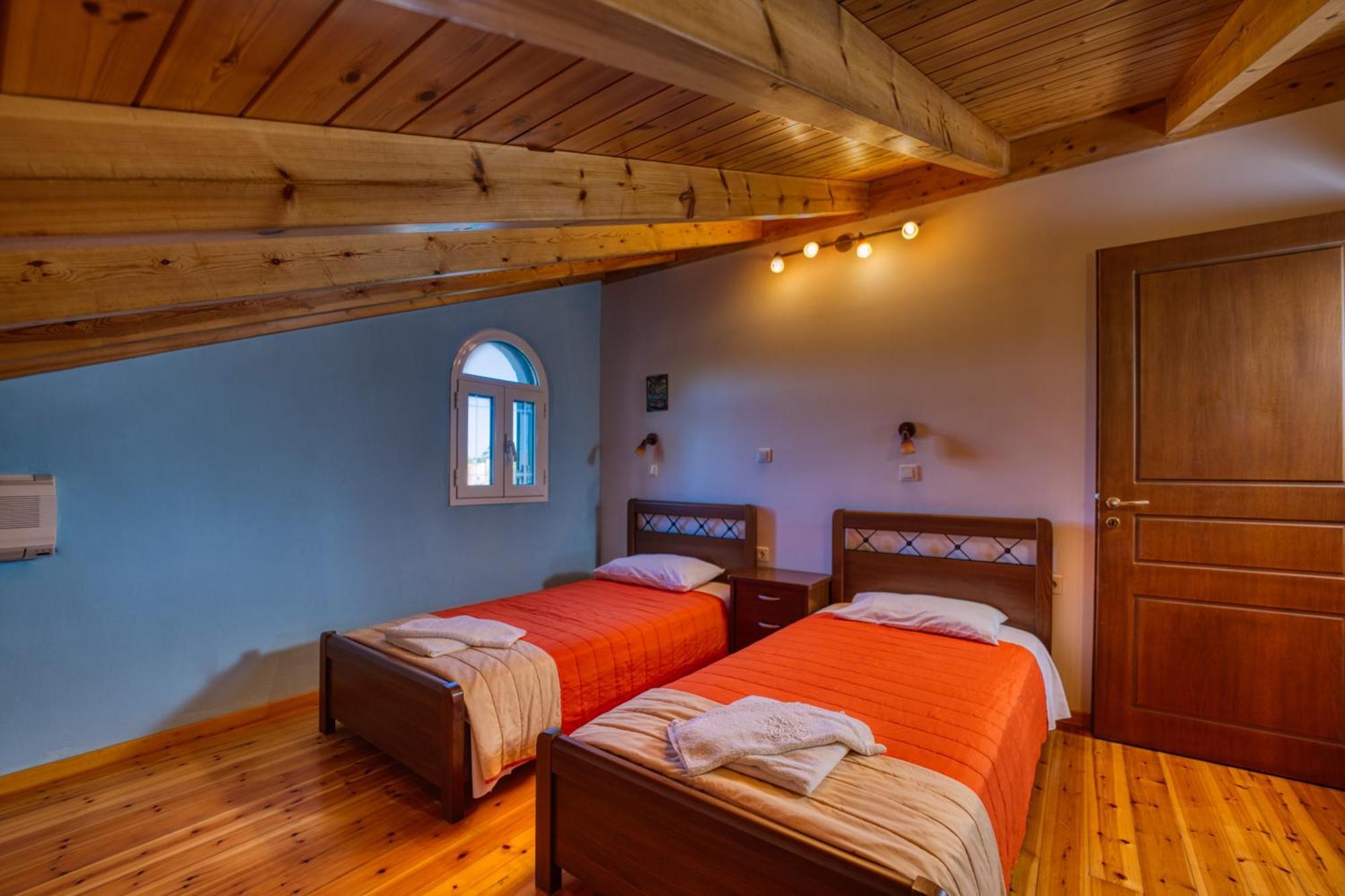 Stefanias Appartments Agios Matthaios  ภายนอก รูปภาพ